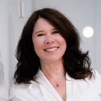 Cathie Saroka, Chair, NGA Board of Directors; President/CEO Goldray Glass